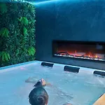 לינה וארוחת בוקר Siedmiu Kroli Rooms&spa בוקוווינה טטז'אנסקה